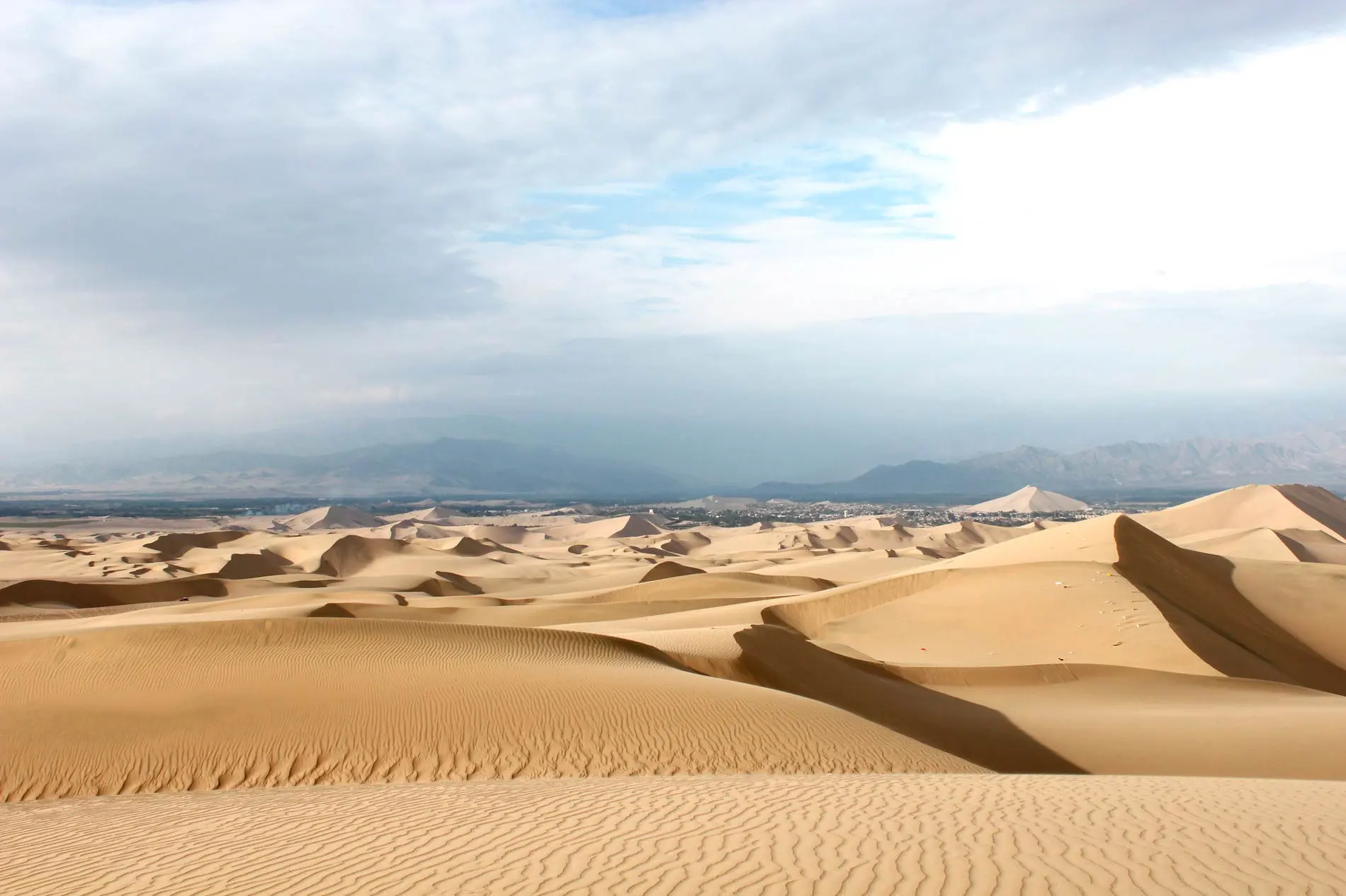 DESCUBRE LA MAGIA DEL OASIS DE HUACACHINA